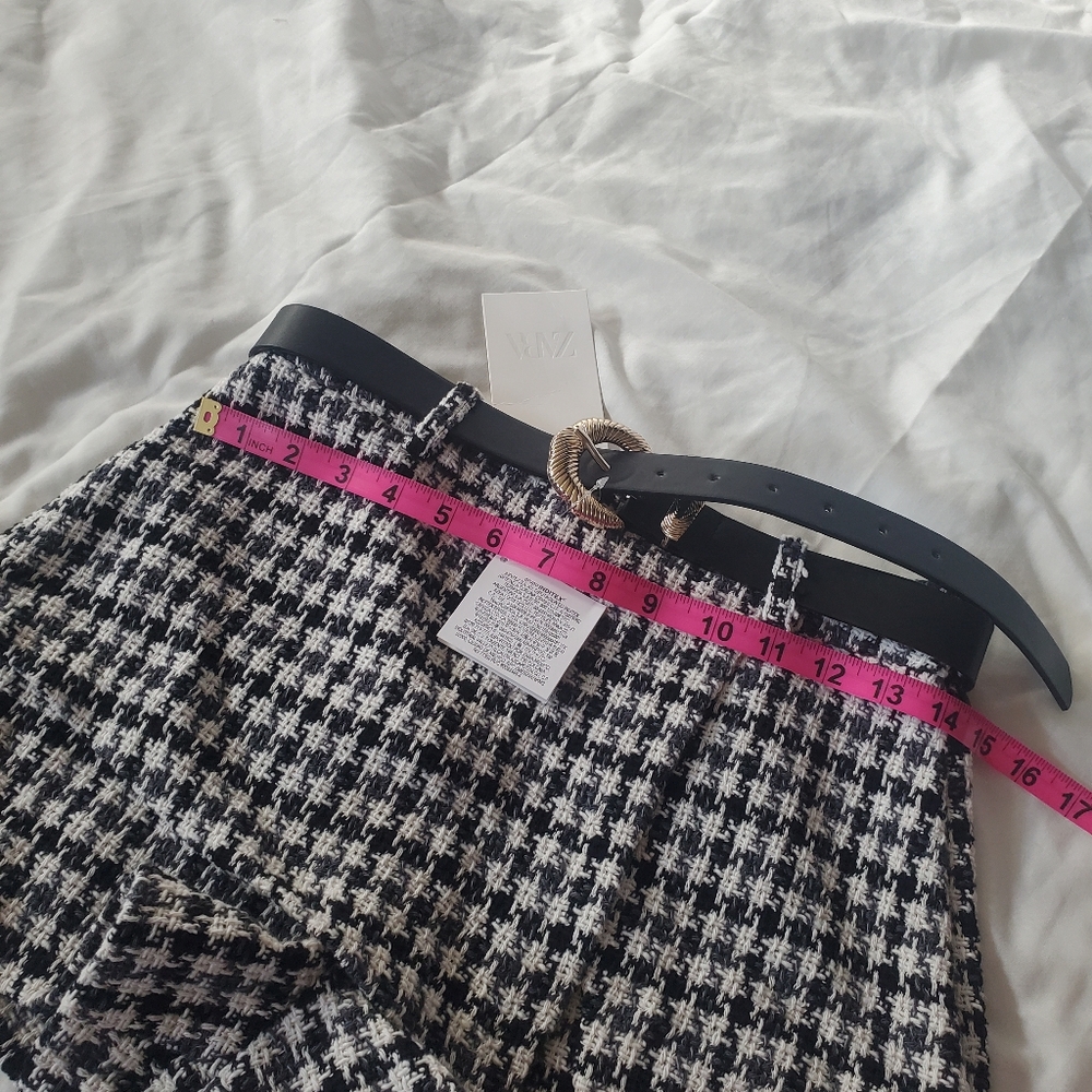 Shorts - Picture 7 of 15